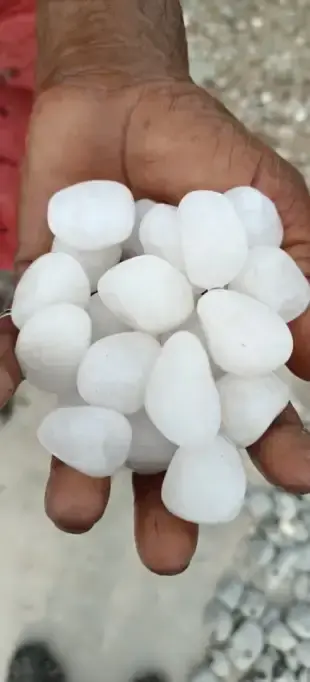 Pure white stone pebbles 25 KG  BAG