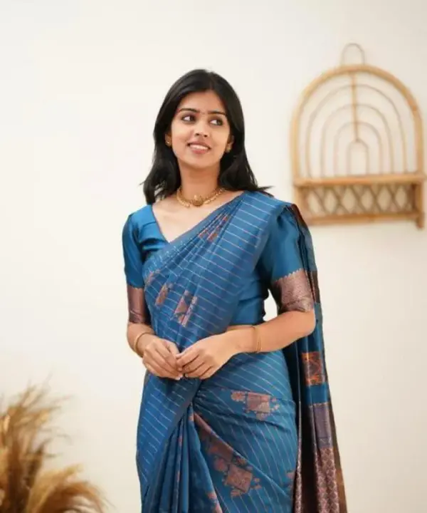 Woven Design Kanjeevaram Banarasi Silk Saree - Mobile View 11