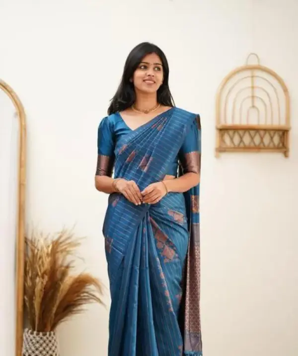 Woven Design Kanjeevaram Banarasi Silk Saree - Mobile View 13