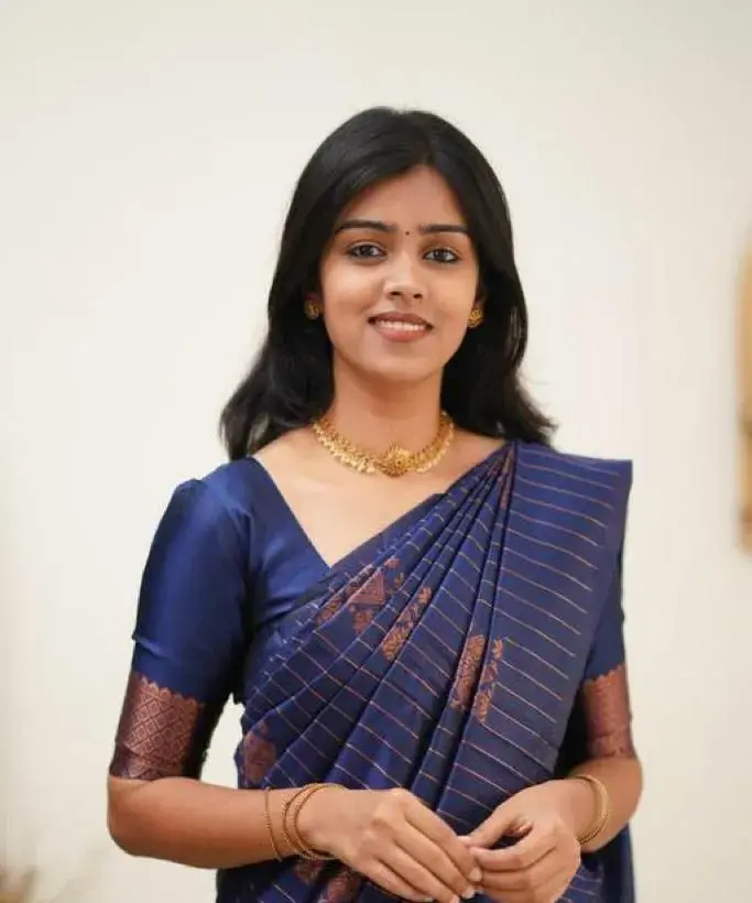 Woven Design Kanjeevaram Banarasi Silk Saree - View 1