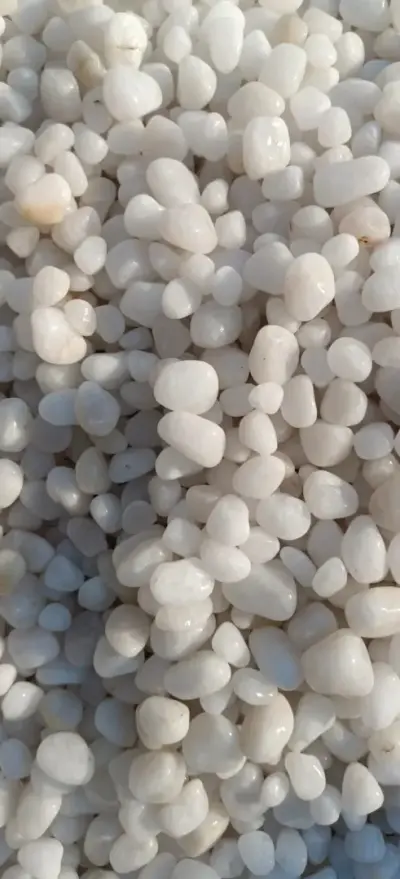 M grade white pebbles stone 25 Kg Bag